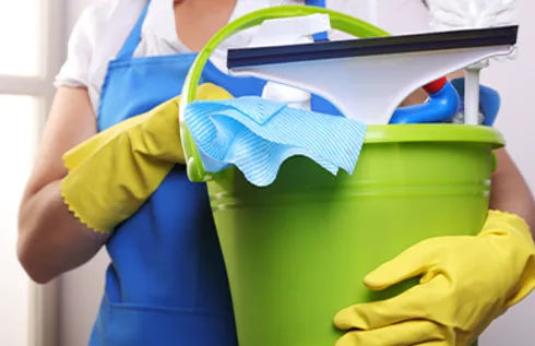 “Schoonmaken is niet alleen poetsen, het is ook mensenzorg” – Nancy Kragten